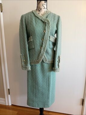 Chanel Vintage Mint Bouclé Skirt Suit with Gold Buttons size 34